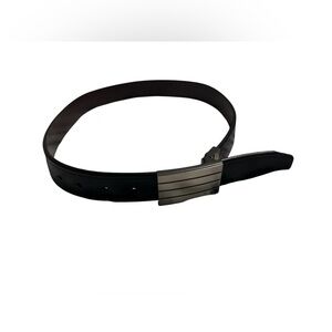 🔥 GUESS Genuine Leather Belt Size 30–32 Black Flip Lock Buckle